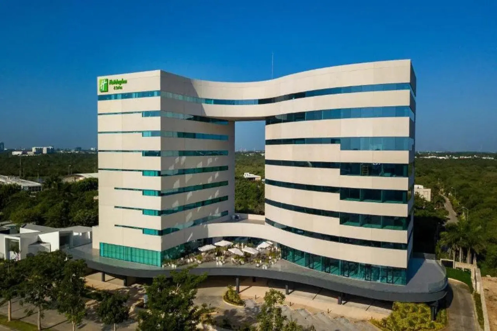 Holiday Inn Hotel & Suites Merida La Isla by IHG