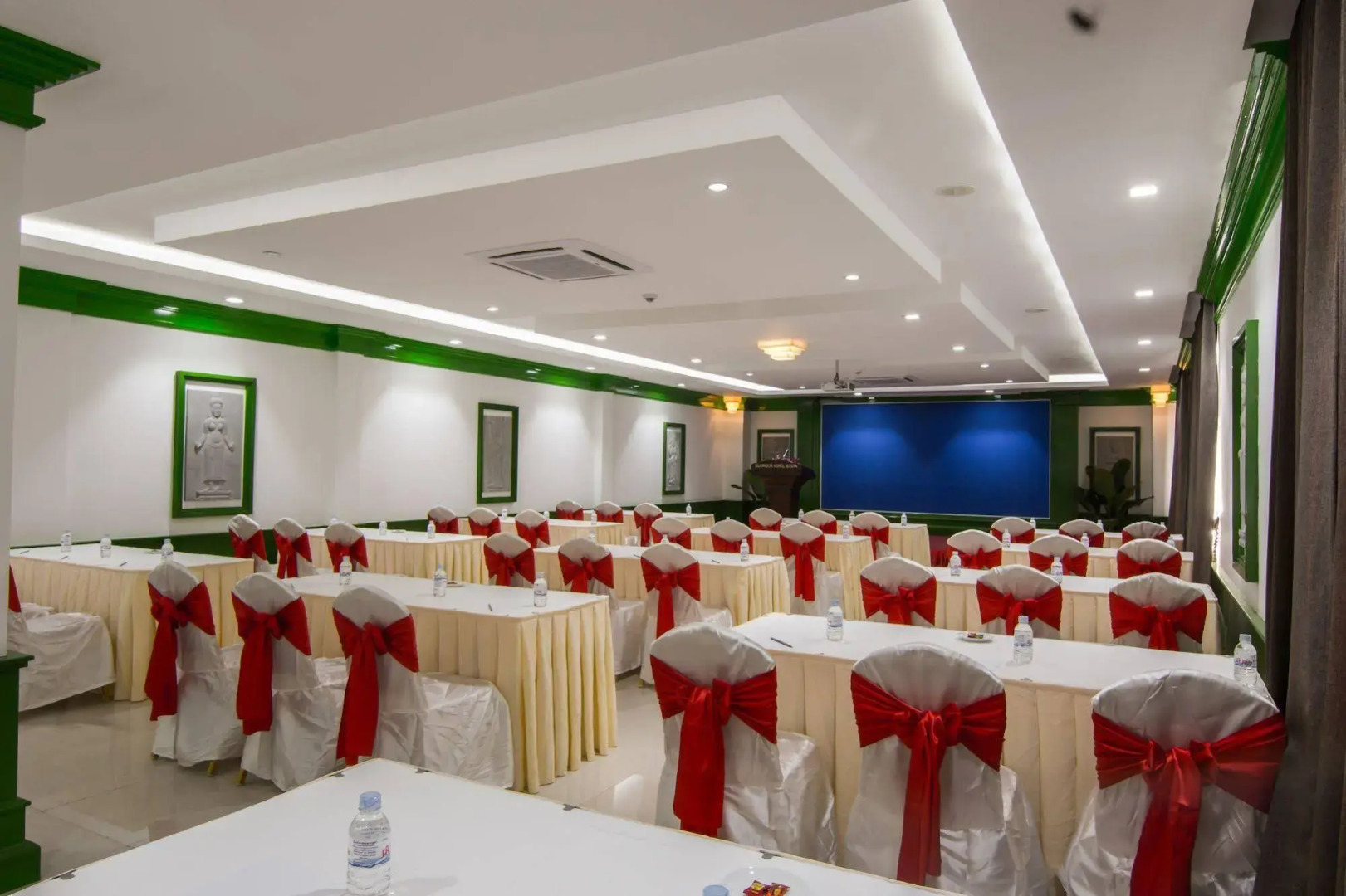 Glorious Hotel & Spa