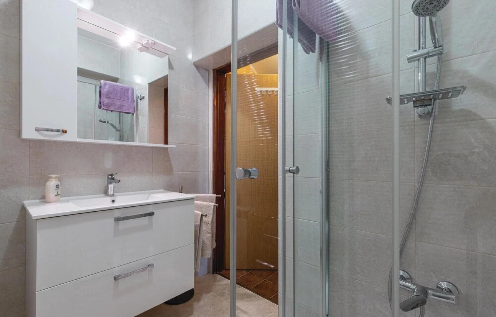 Awesome Home in Pula with WiFi, Hot Tub & Sauna