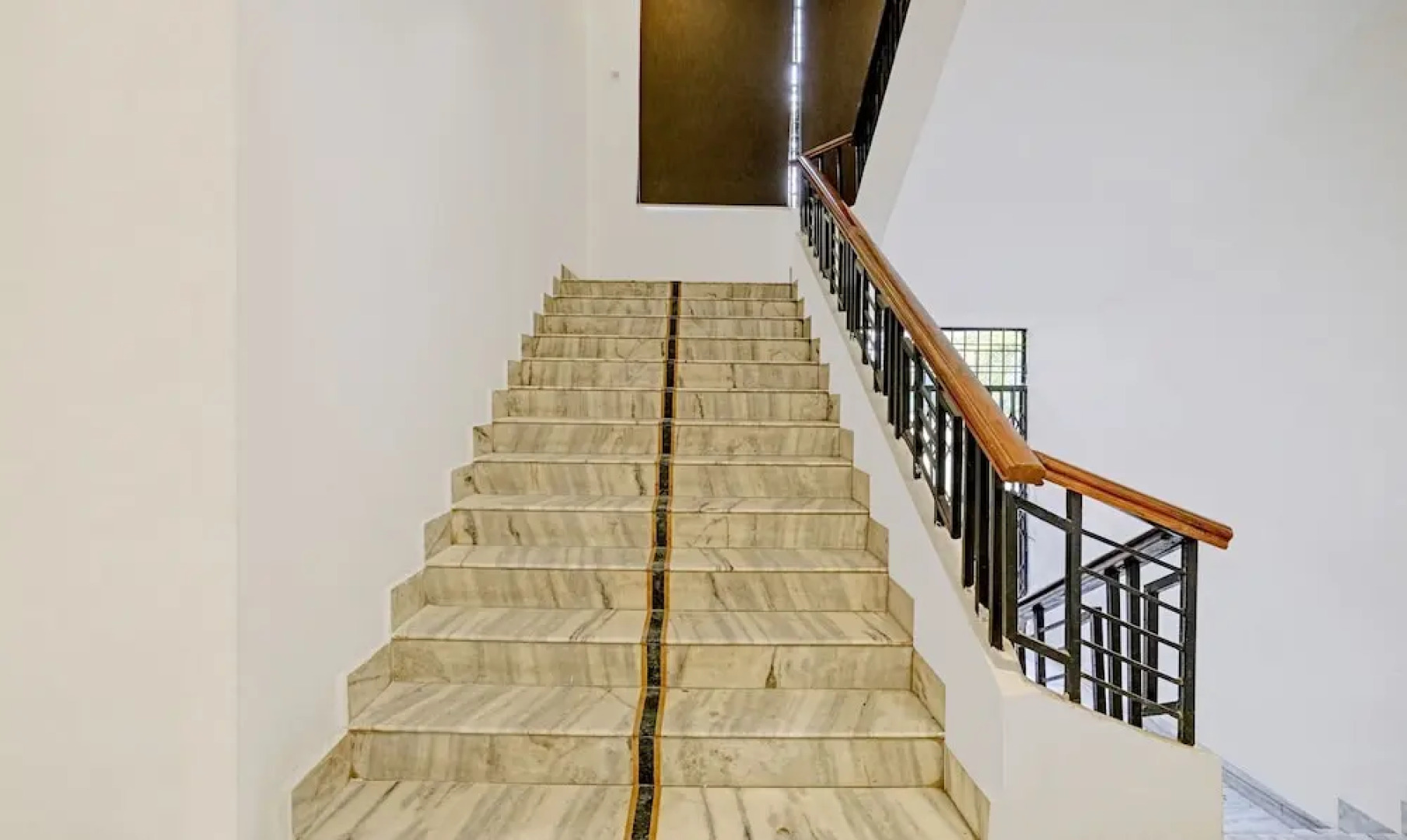 Treebo Varsha Palace