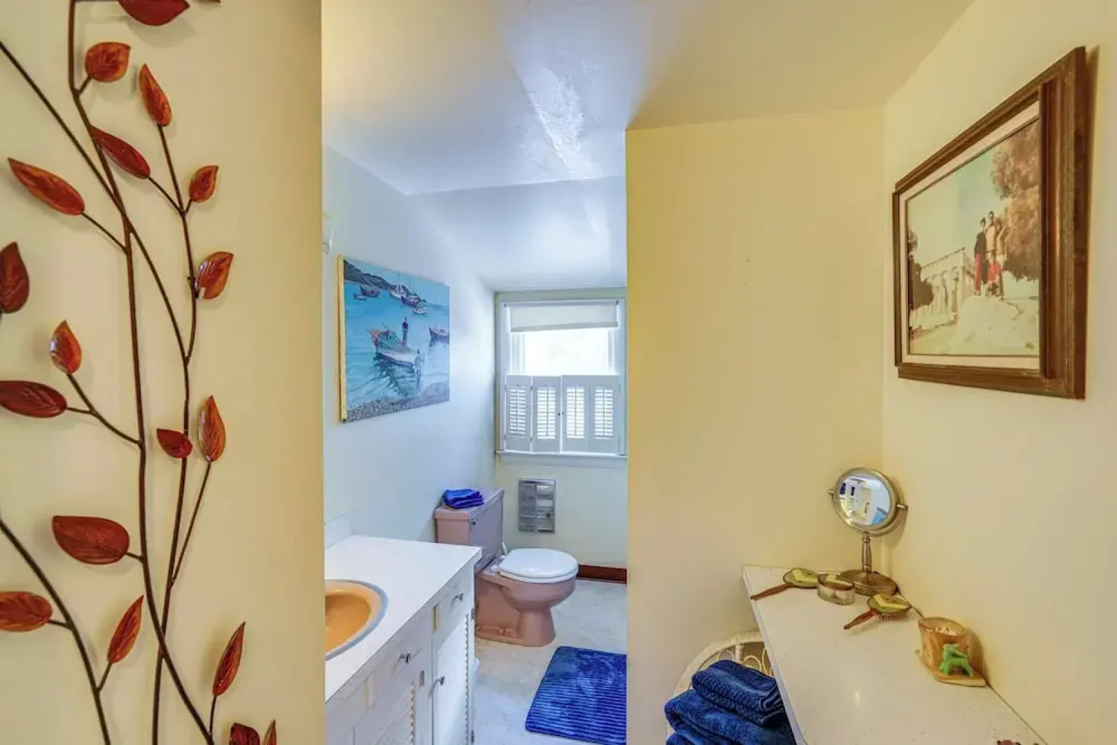 1 Mi to Dtwn: Beautiful Home in Williamstown!