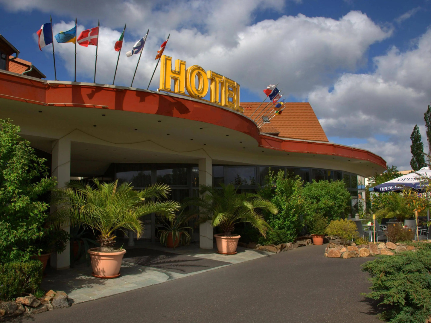 West Hotel an der Sächsischen Weinstrasse