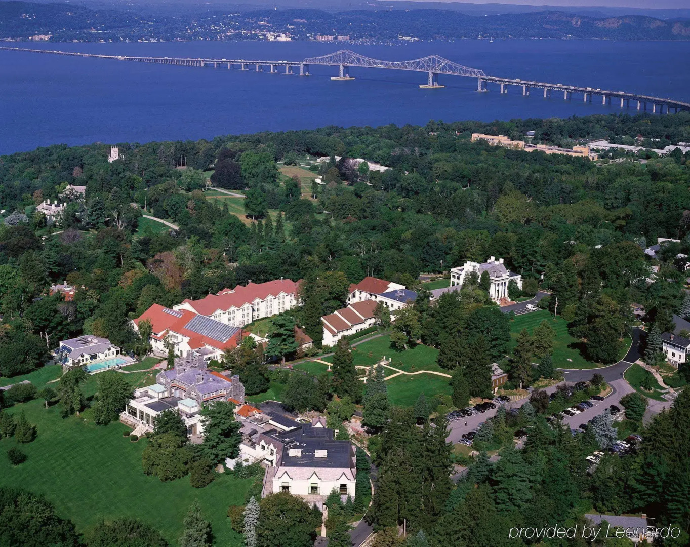 Tarrytown House Estate