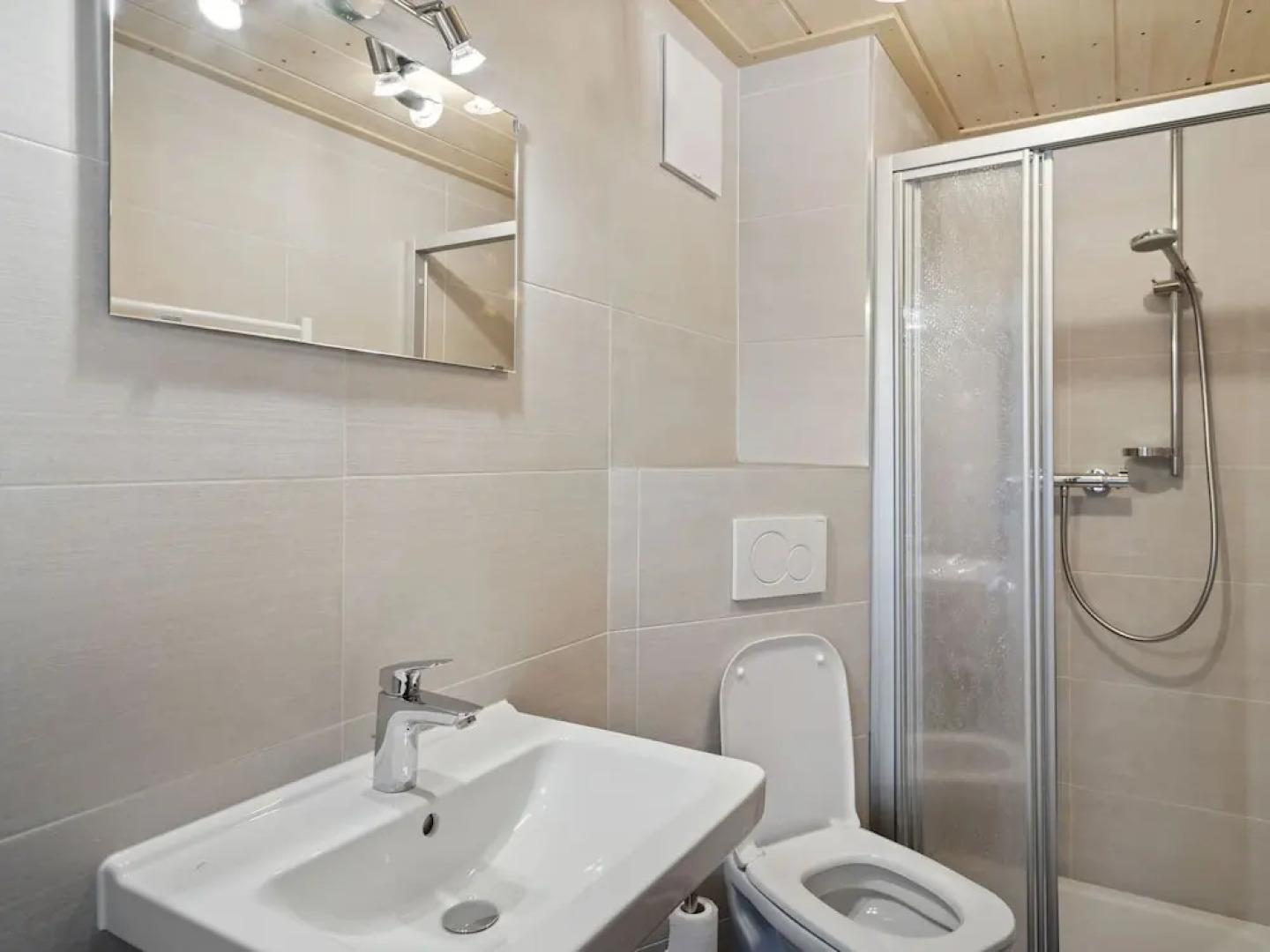 Lovely Holiday Home in Itter With 4 Balconies and Garden