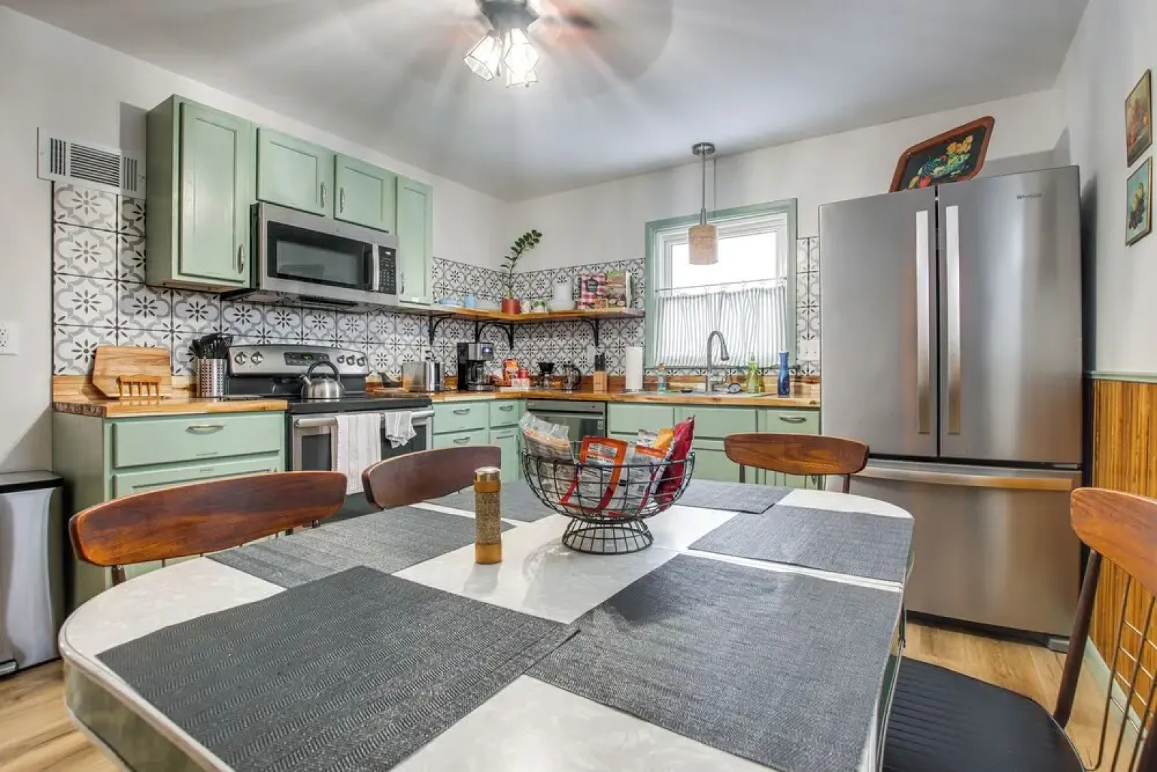 Pet-friendly Hiawatha Retreat w/ Private Yard!