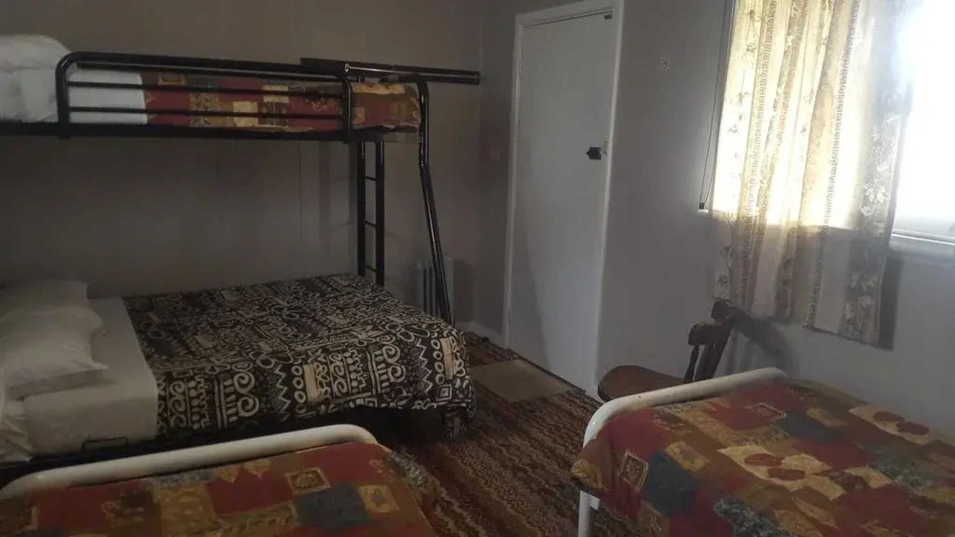 Tingle All Over Budget Accommodation