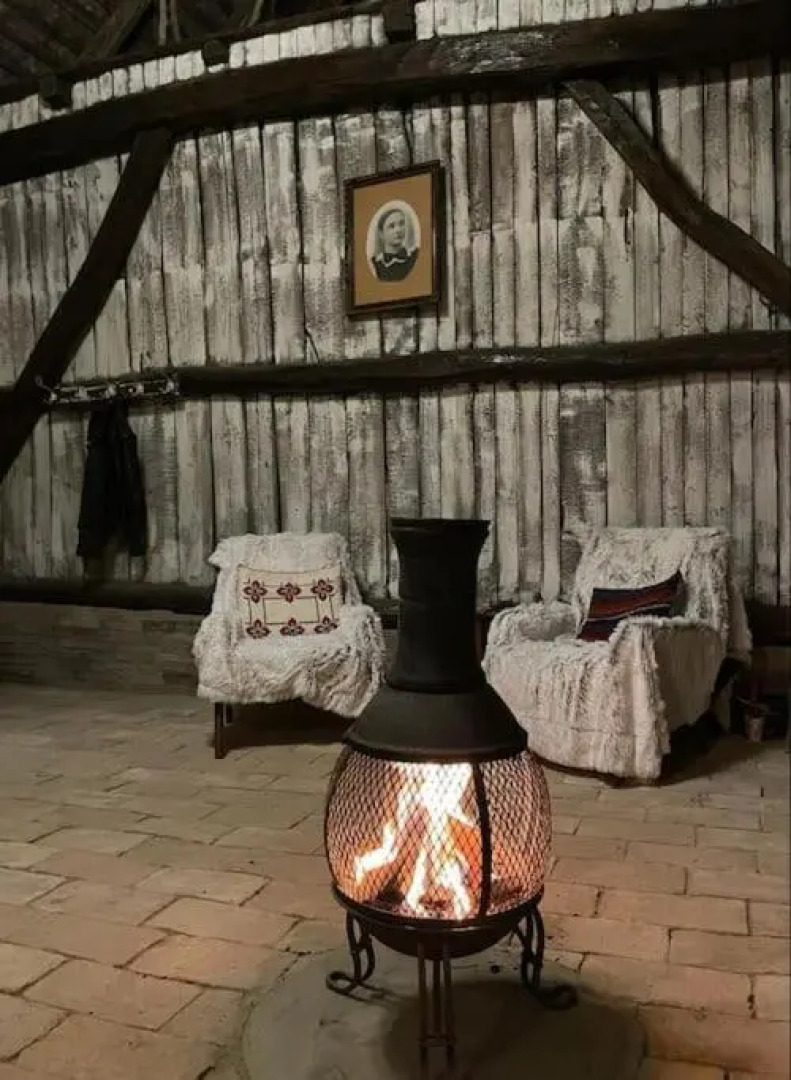 Entire House @Saschiz 130