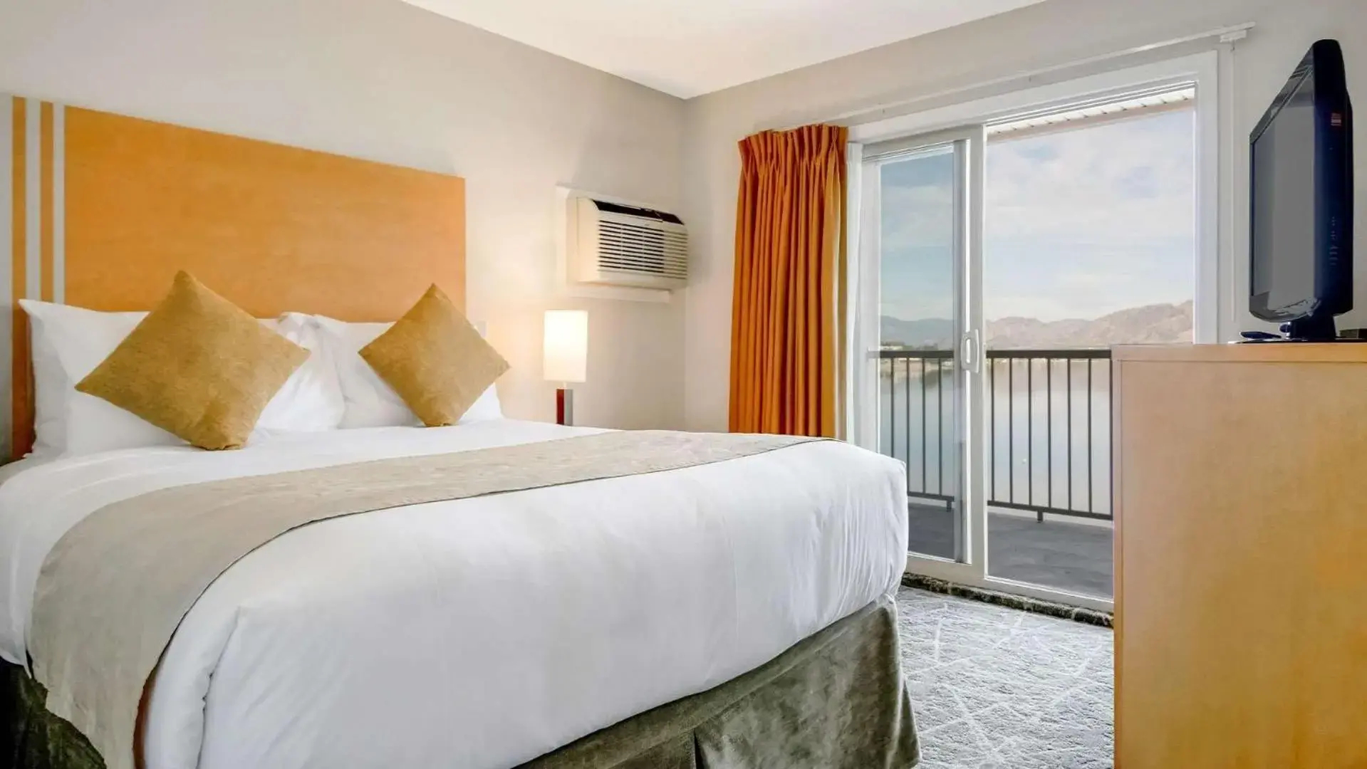 Coast Osoyoos Beach Hotel