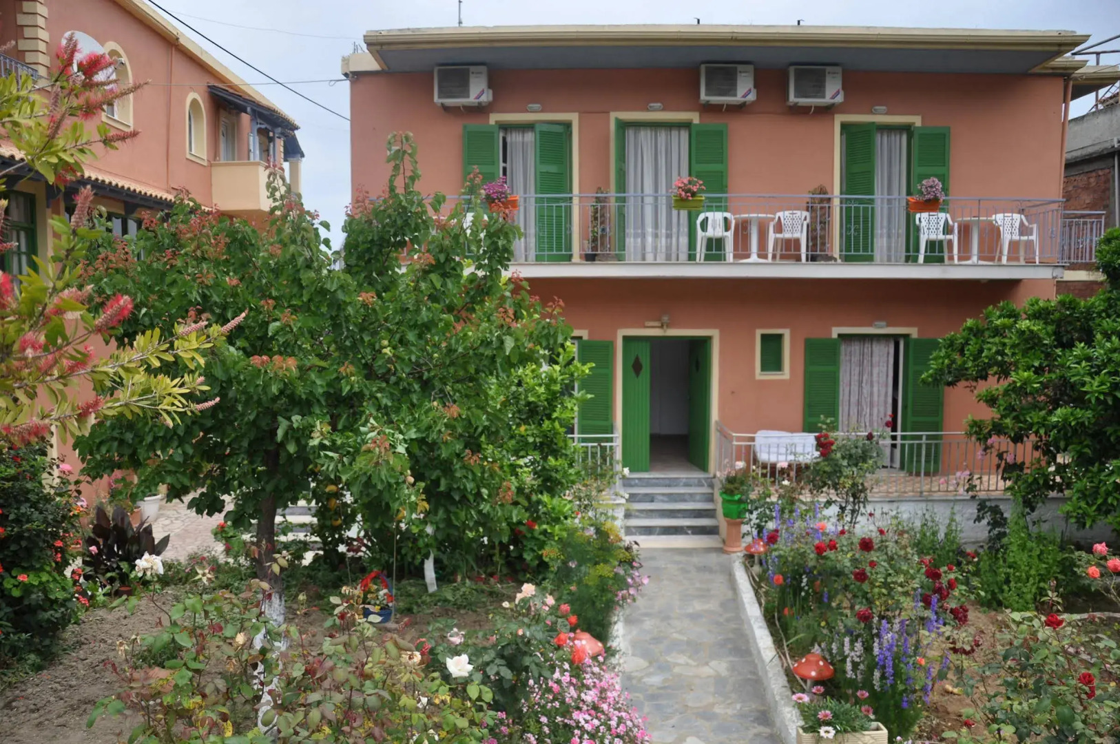 Barbayiannis Studios