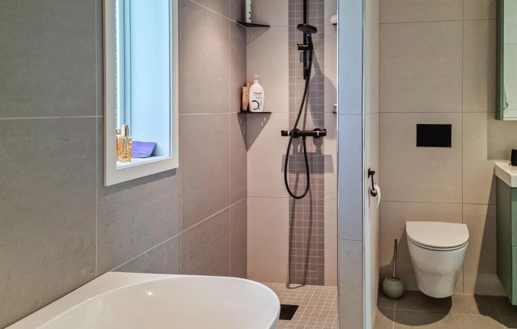 Stunning Home in Færvik With Wifi and 4 Bedrooms