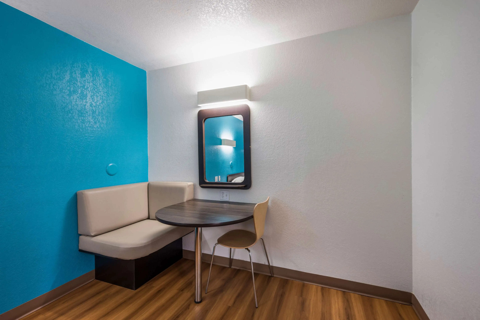 Motel 6 Dallas - Irving DFW Airport East