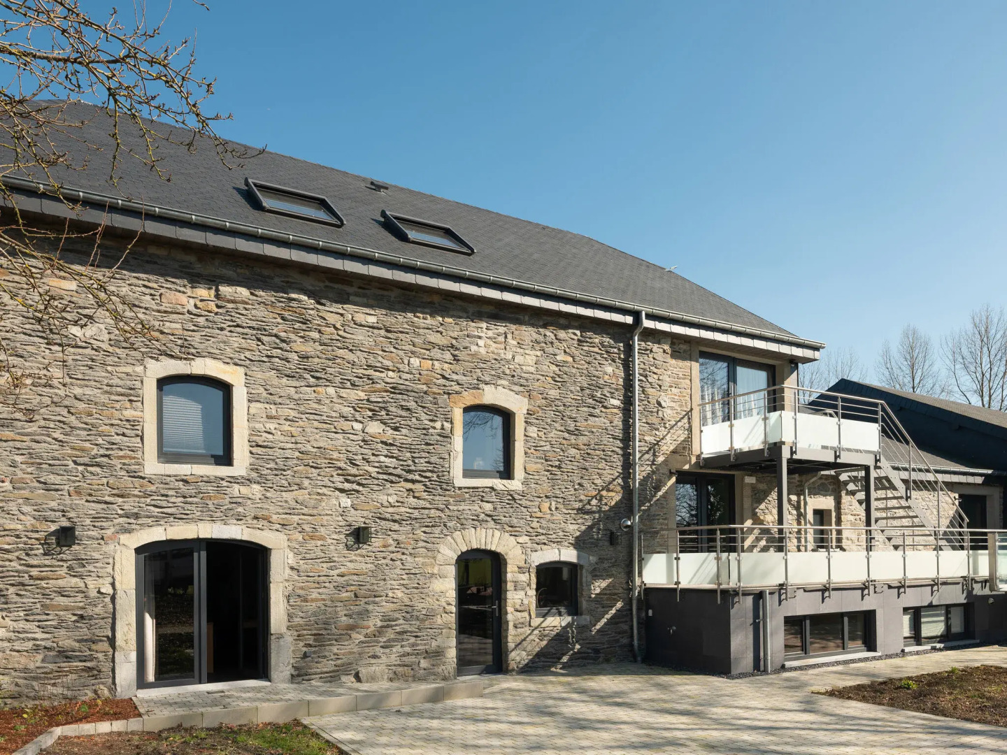 Vintage Holiday Home in Tavigny with Bar