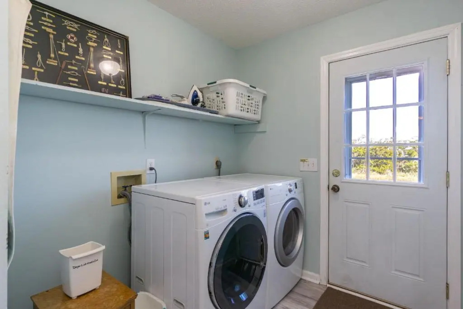 See Otter by Oak Island Accommodations