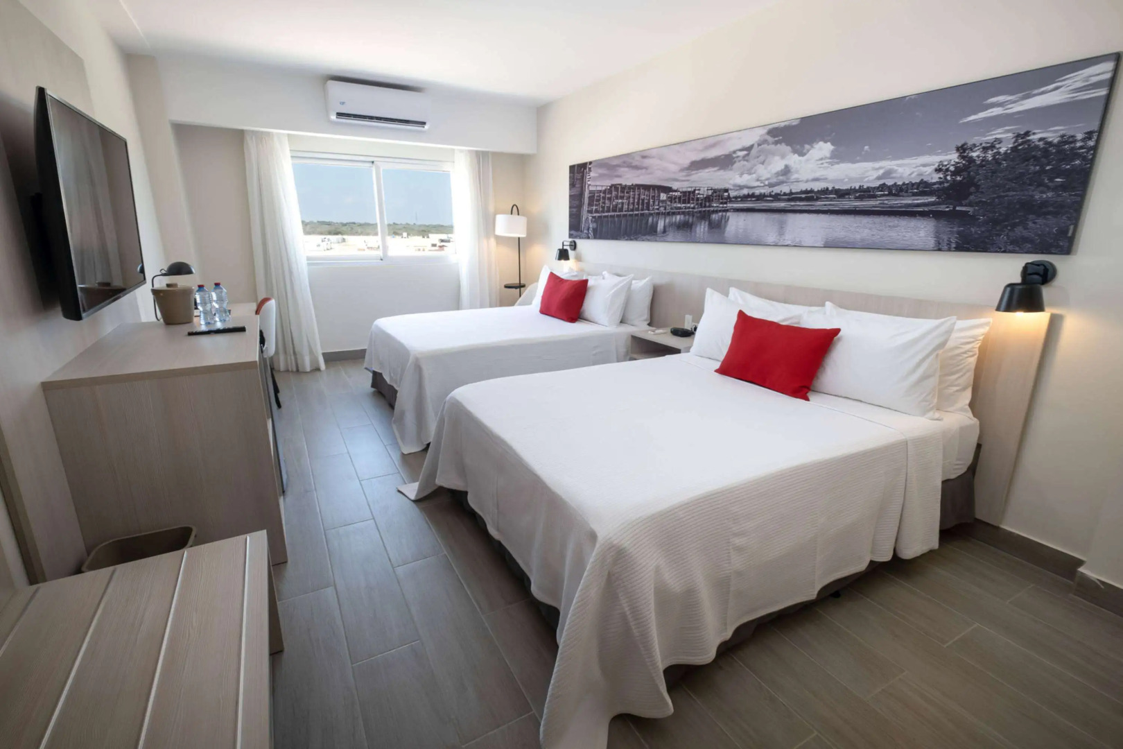 Super 8 By Wyndham Manzanillo