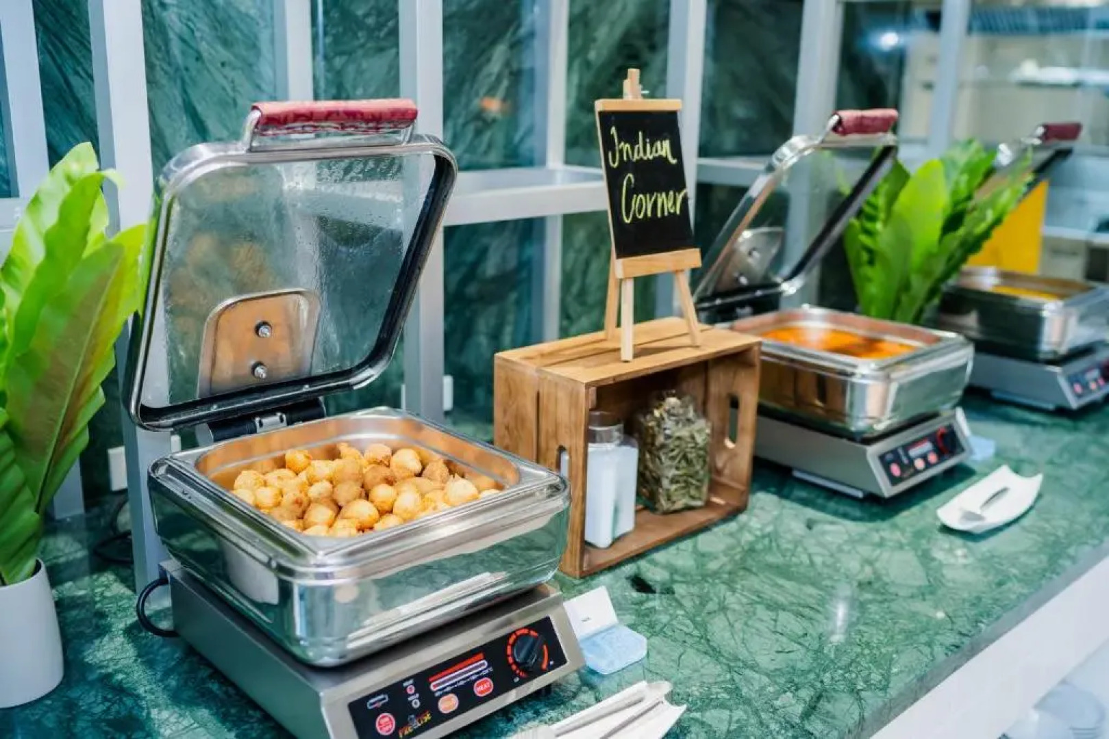 A-One The Royal Cruise Hotel Pattaya