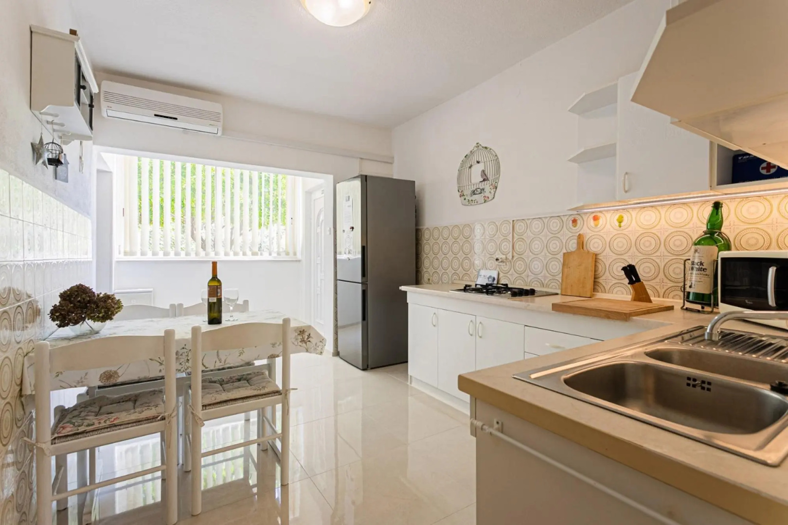 Anki - 15 m From sea - A2