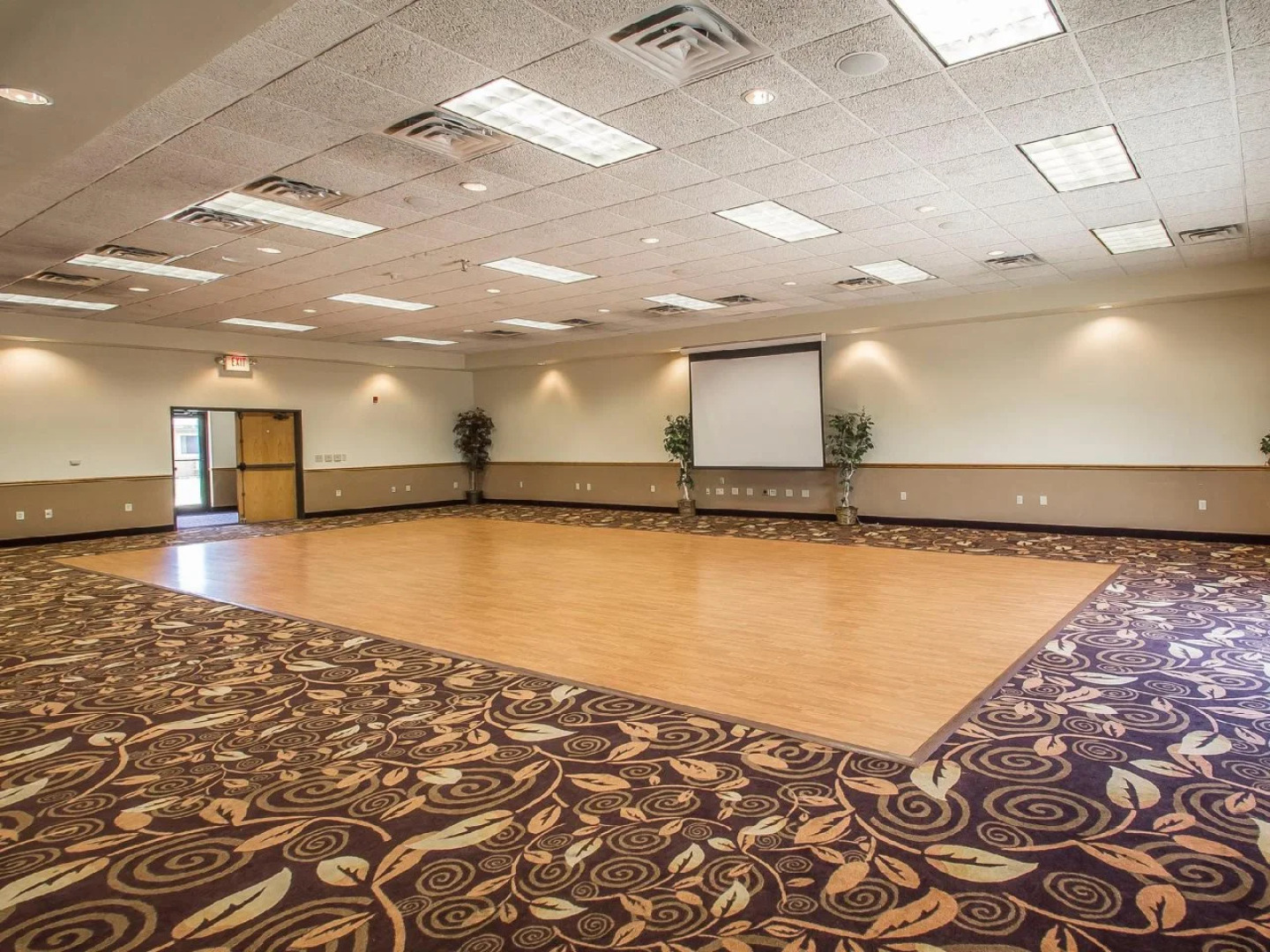 Econo Lodge Inn & Suites Menomonie