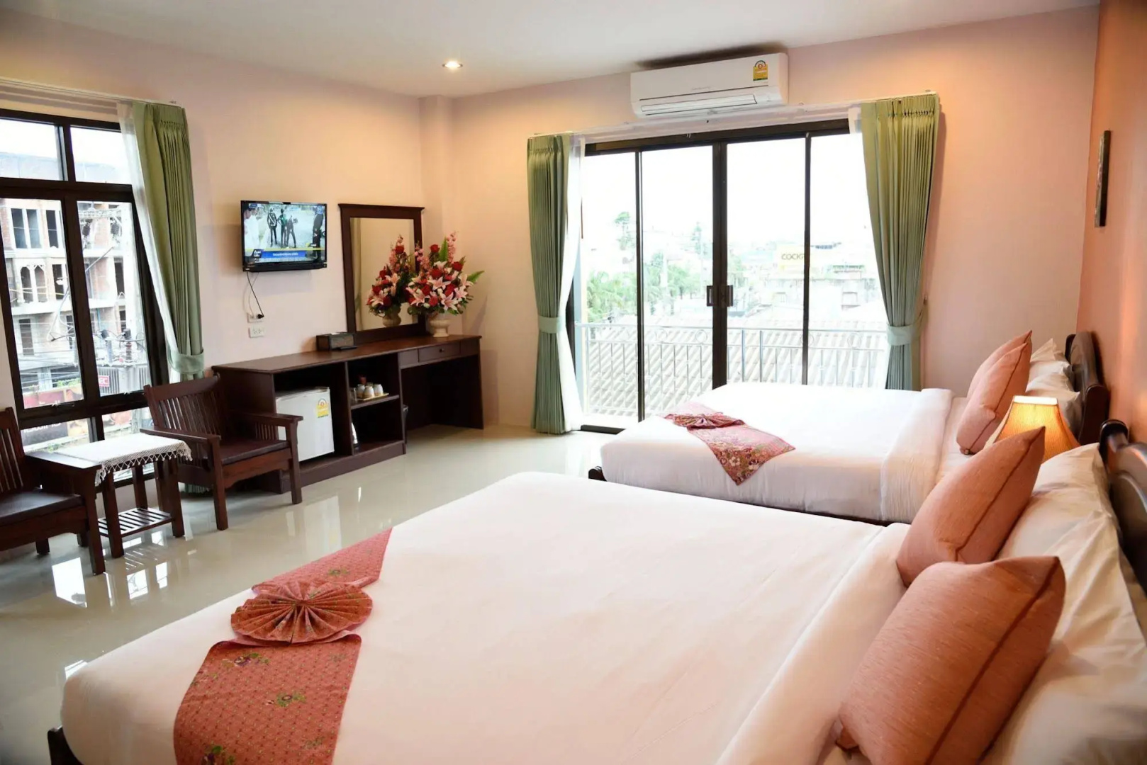 Sripet Hotel