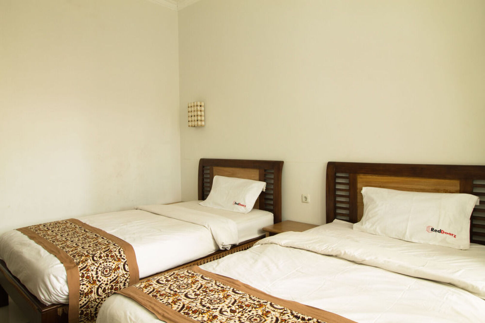 RedDoorz @ Burangrang