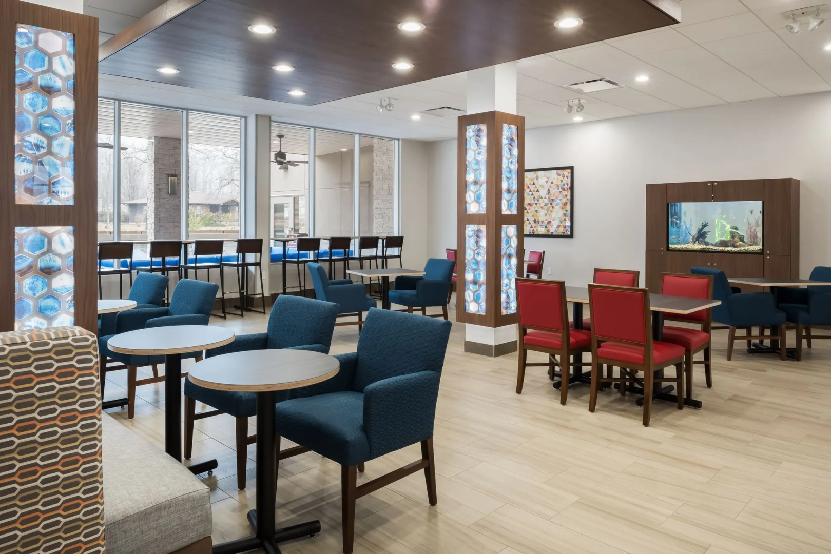 Holiday Inn Express & Suites West Plains Southwest by IHG