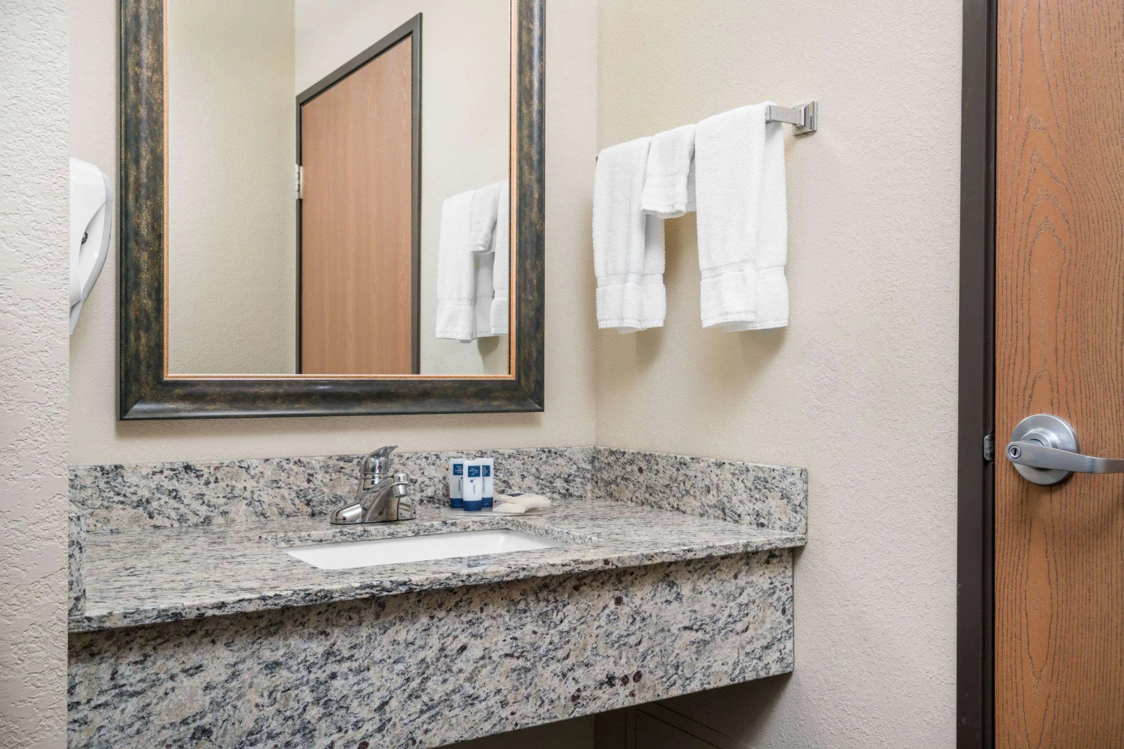 AmericInn by Wyndham Fort Dodge