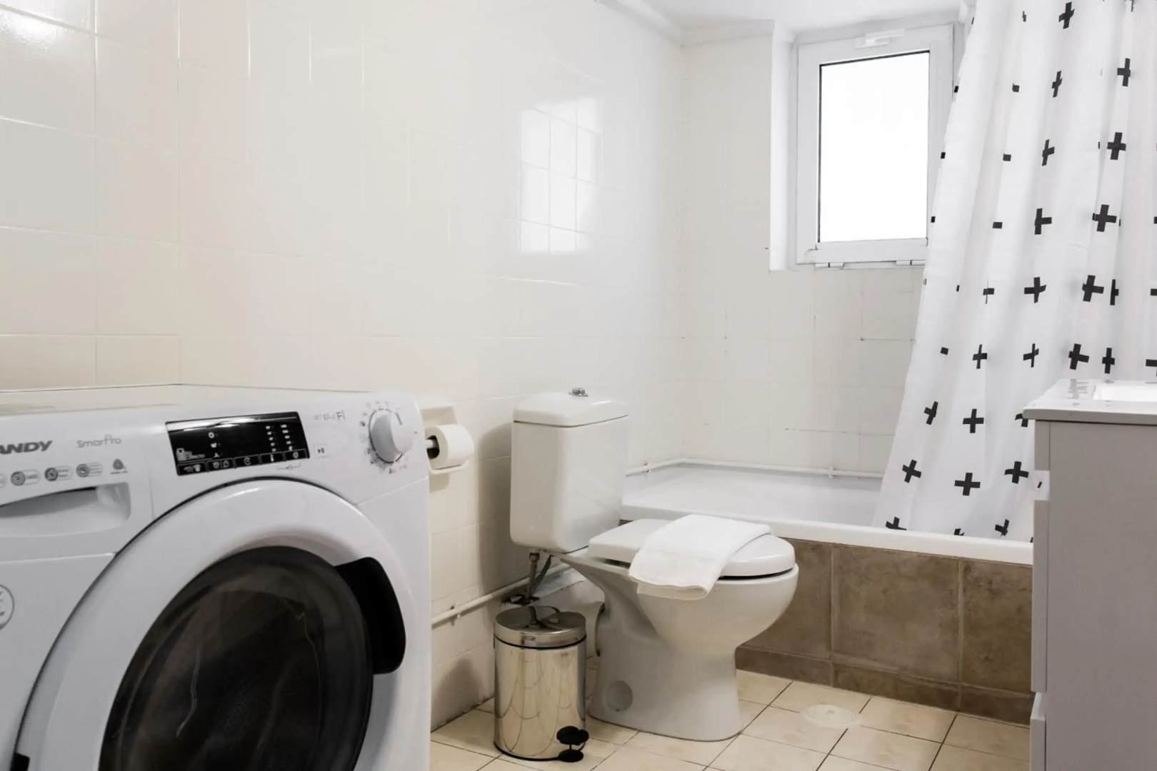 Pleasant 2BR Apartment near HELEXPO by UPSTREET