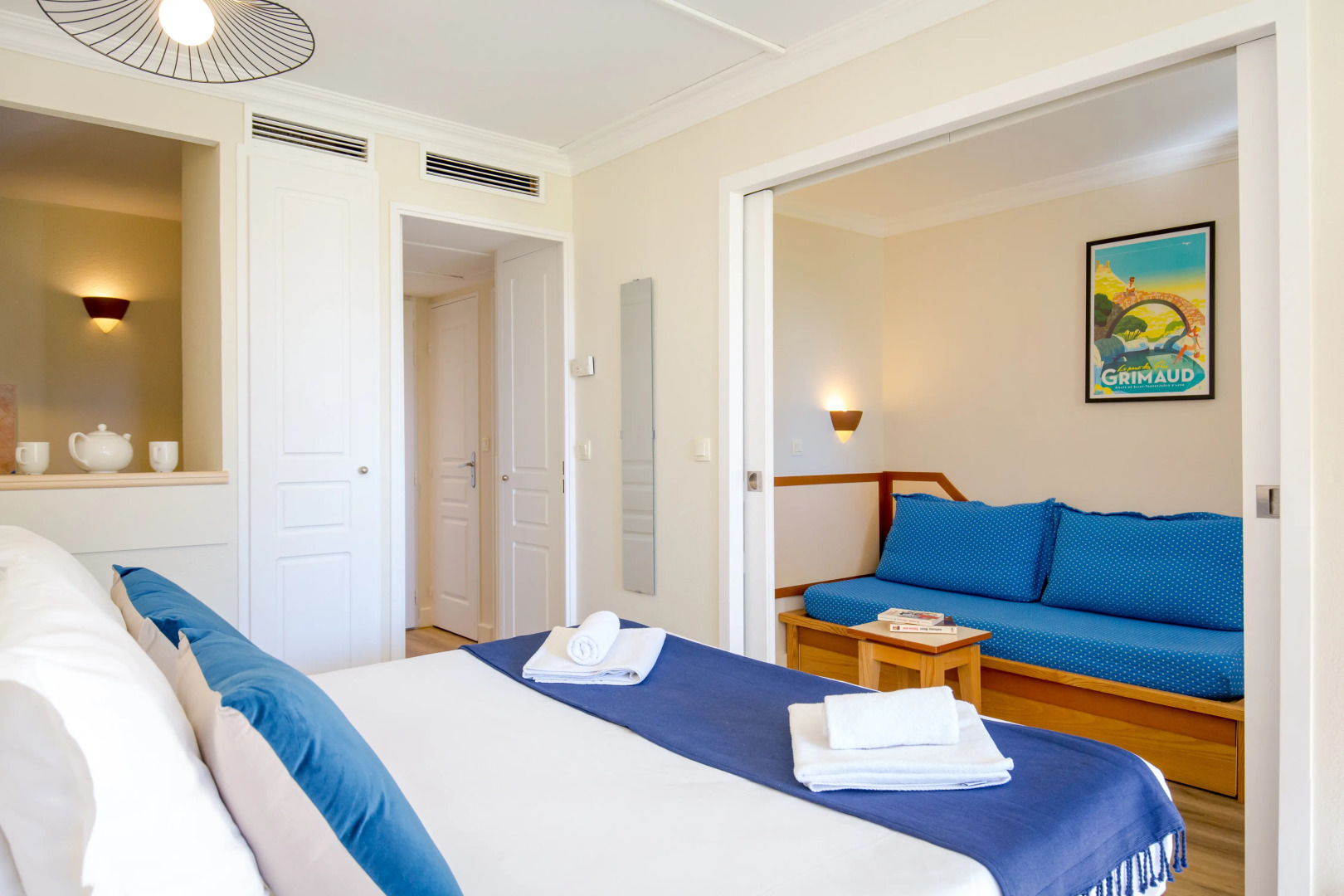 SOWELL Family Port Grimaud