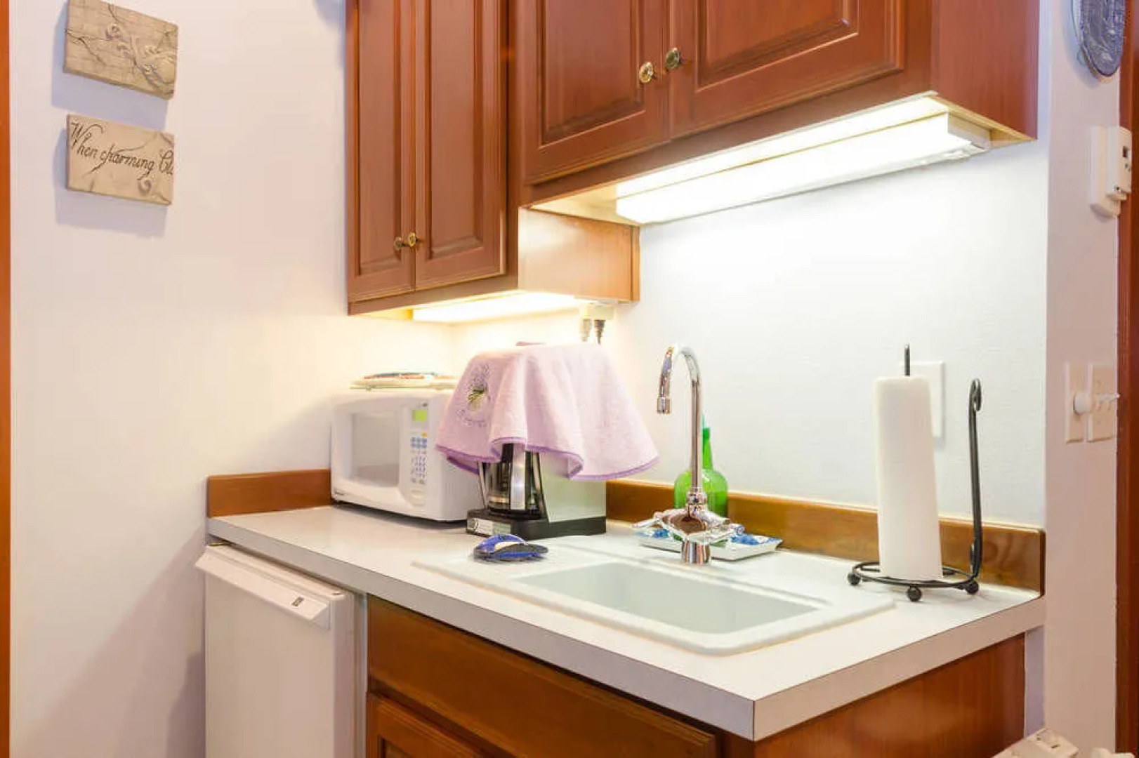 Auberge de Seattle, French Country Inn