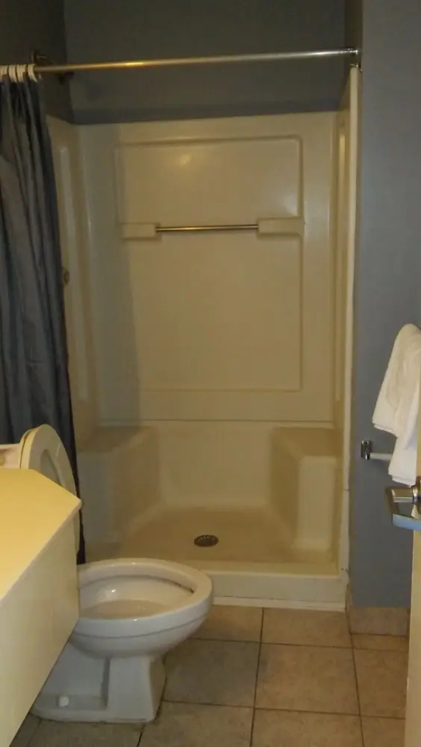 Budgetel Inn & Suites