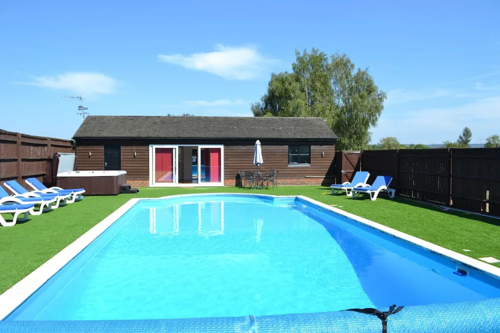 The Pool House at Upper Farm Henton