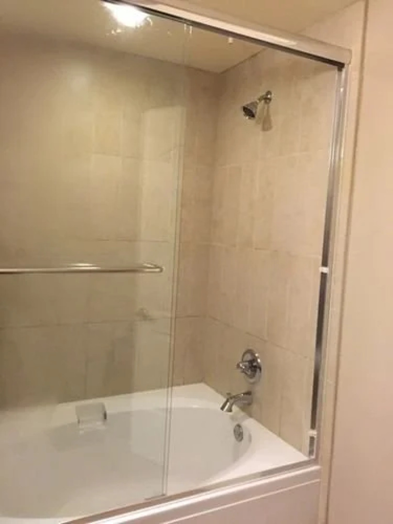 Marina Del Rey Suite 1 Br apts by RedAwning