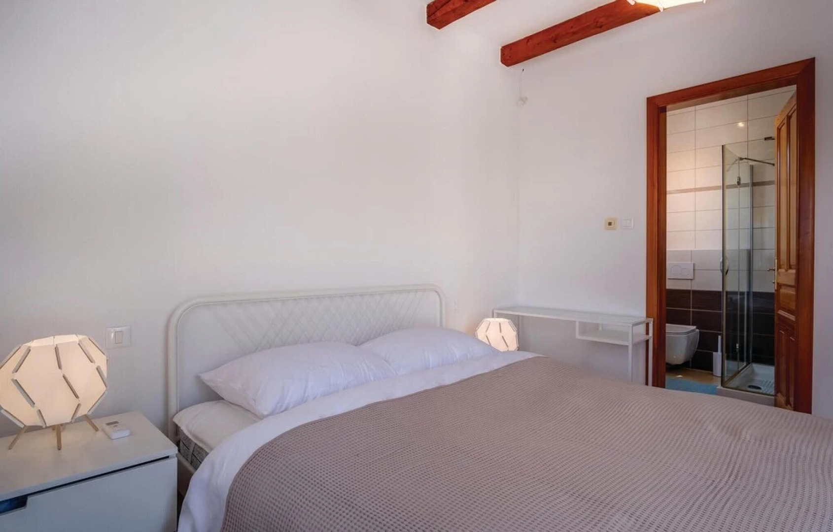 Stunning Home in Sveti Jakov With Sauna, Wifi and 3 Bedrooms