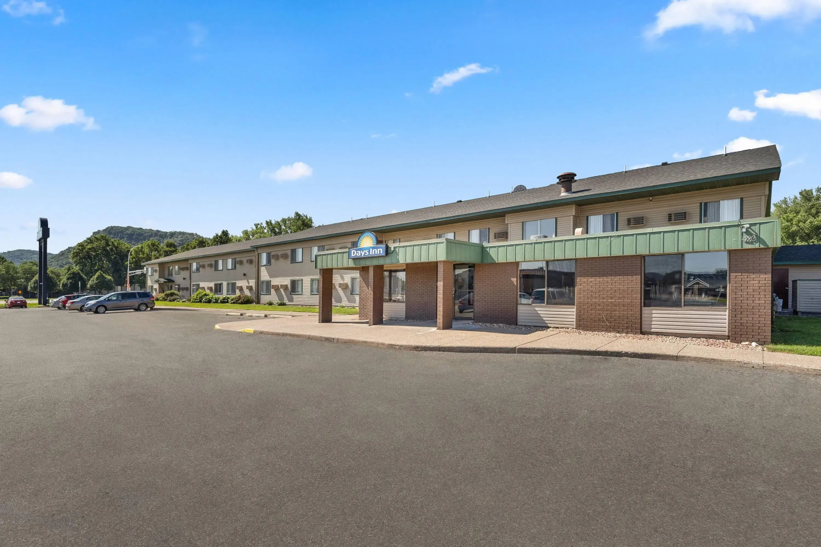 Days Inn by Wyndham Winona