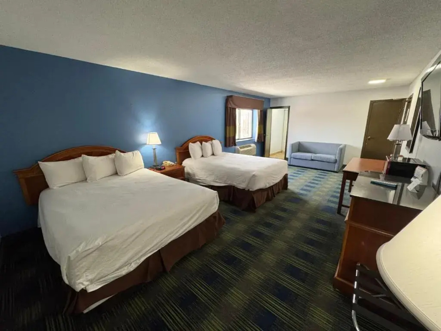 Super 8 Cleveland