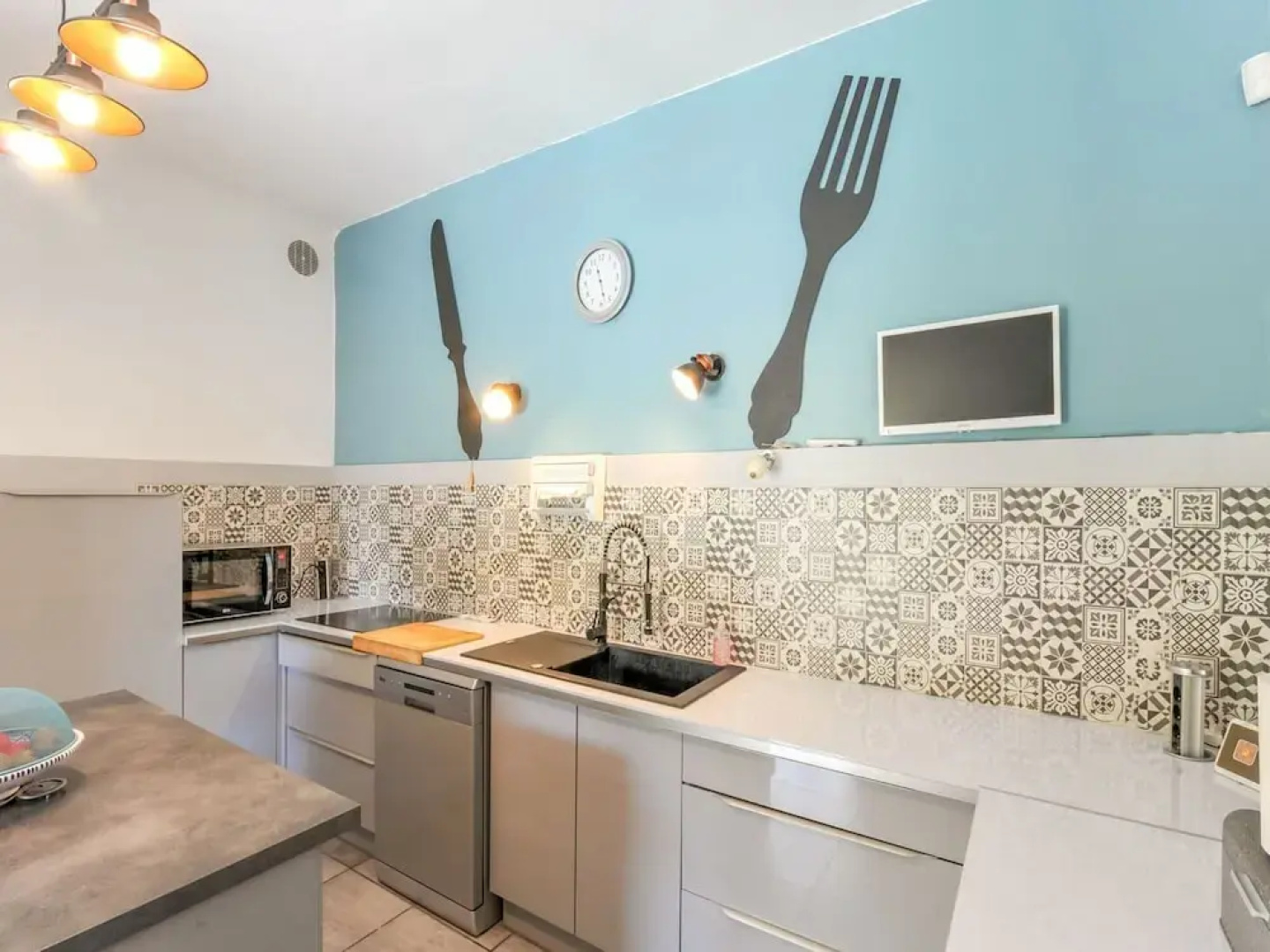 Holiday Home in Orange With Private Pool