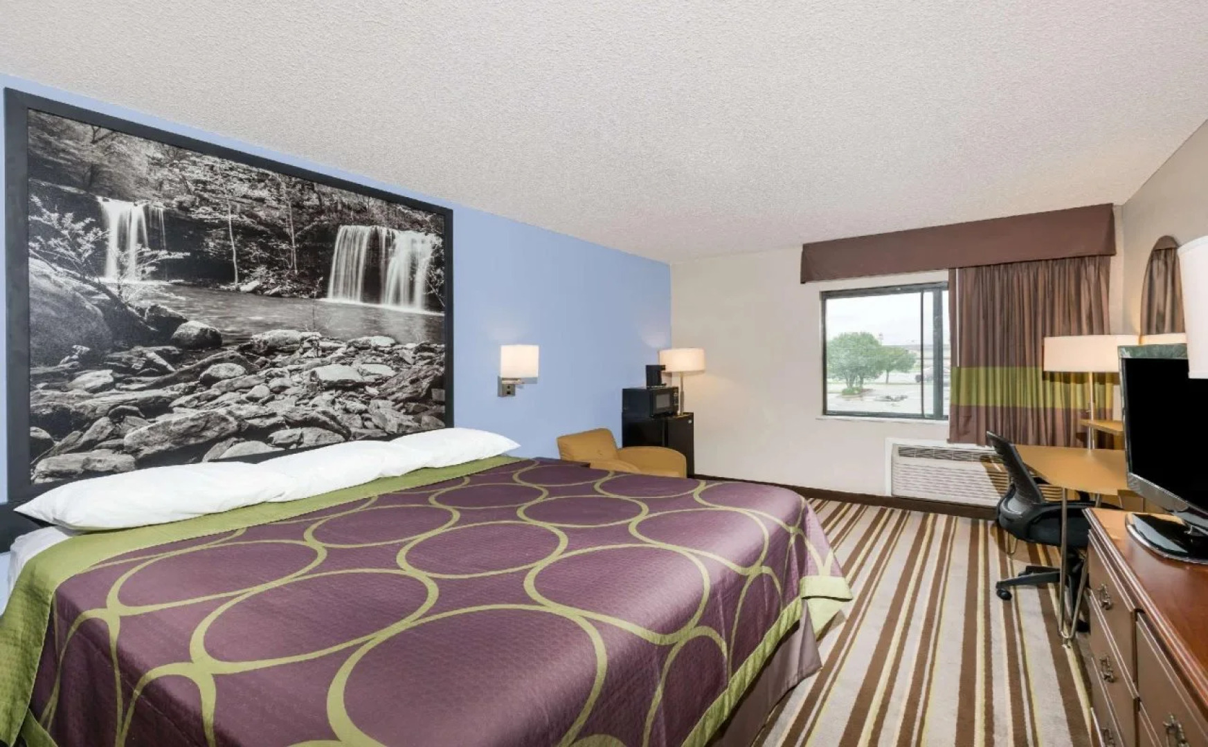 Super 8 by Wyndham Jonesboro