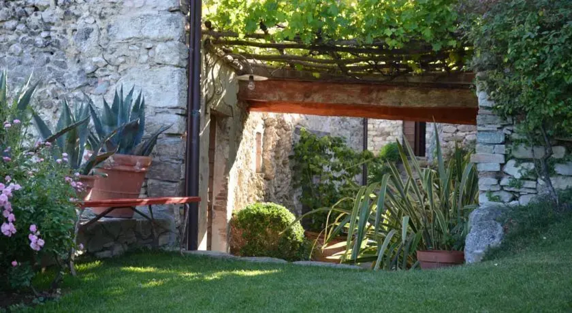 Petrella Guidi Lodge & Historical Hideaway