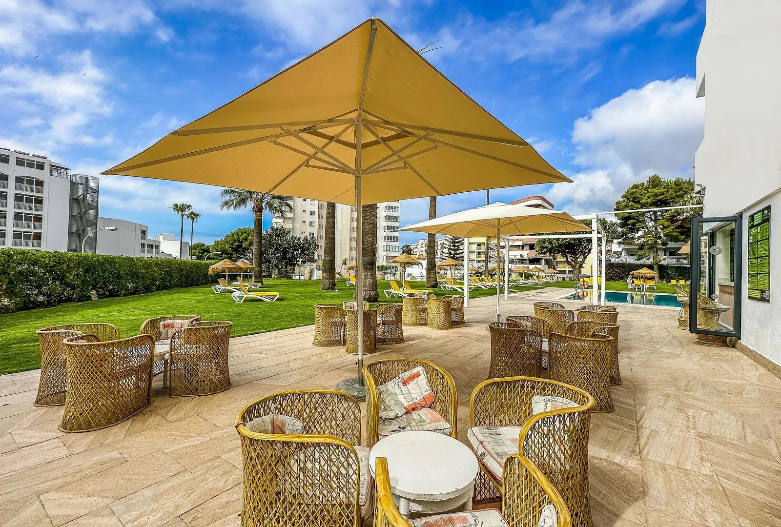 Отель THB San Fermín