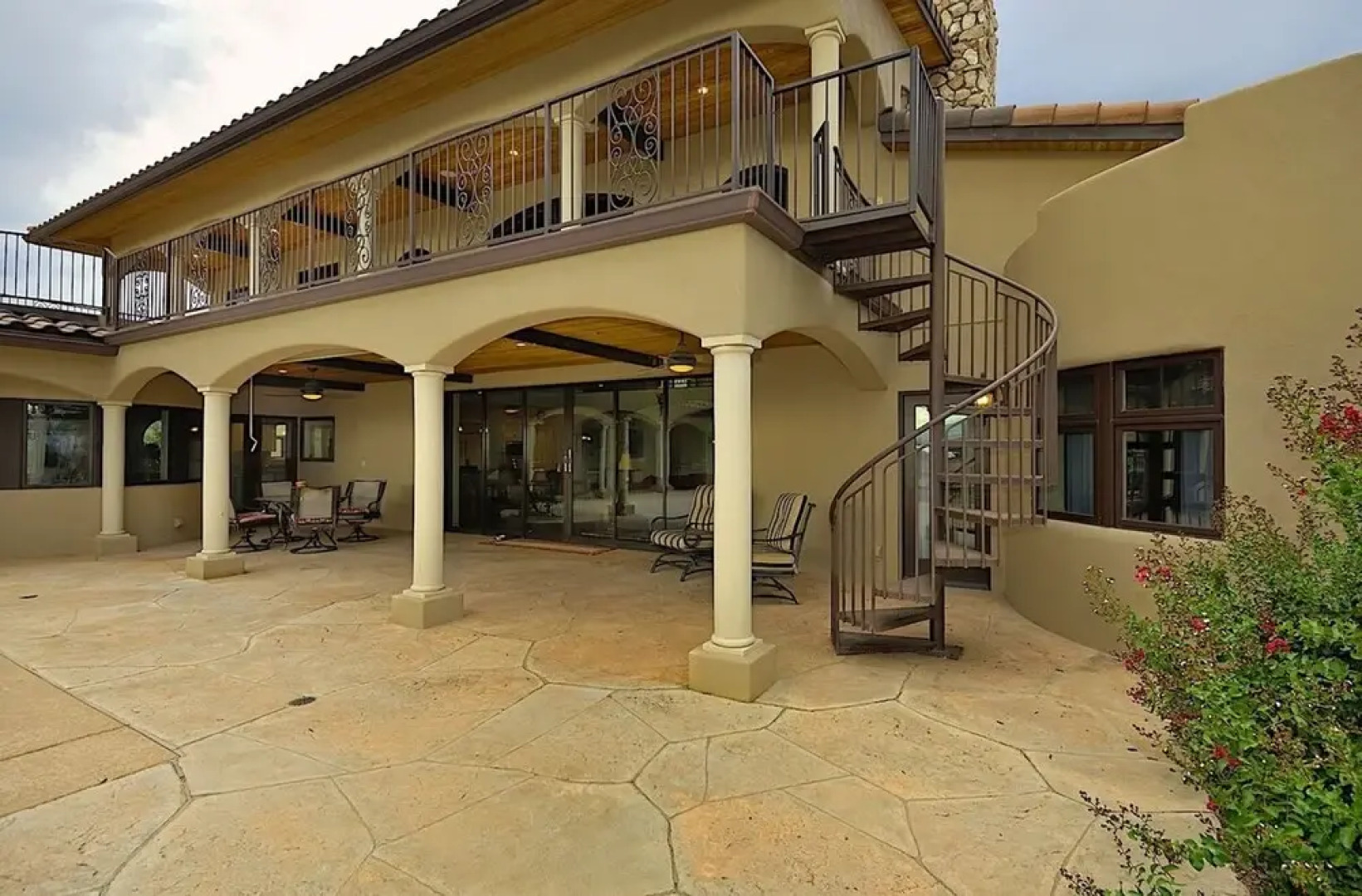 Sorelle Vineyard 5BR by Casago