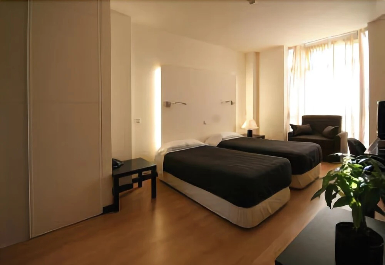 Hotel Asador H.M. Versus