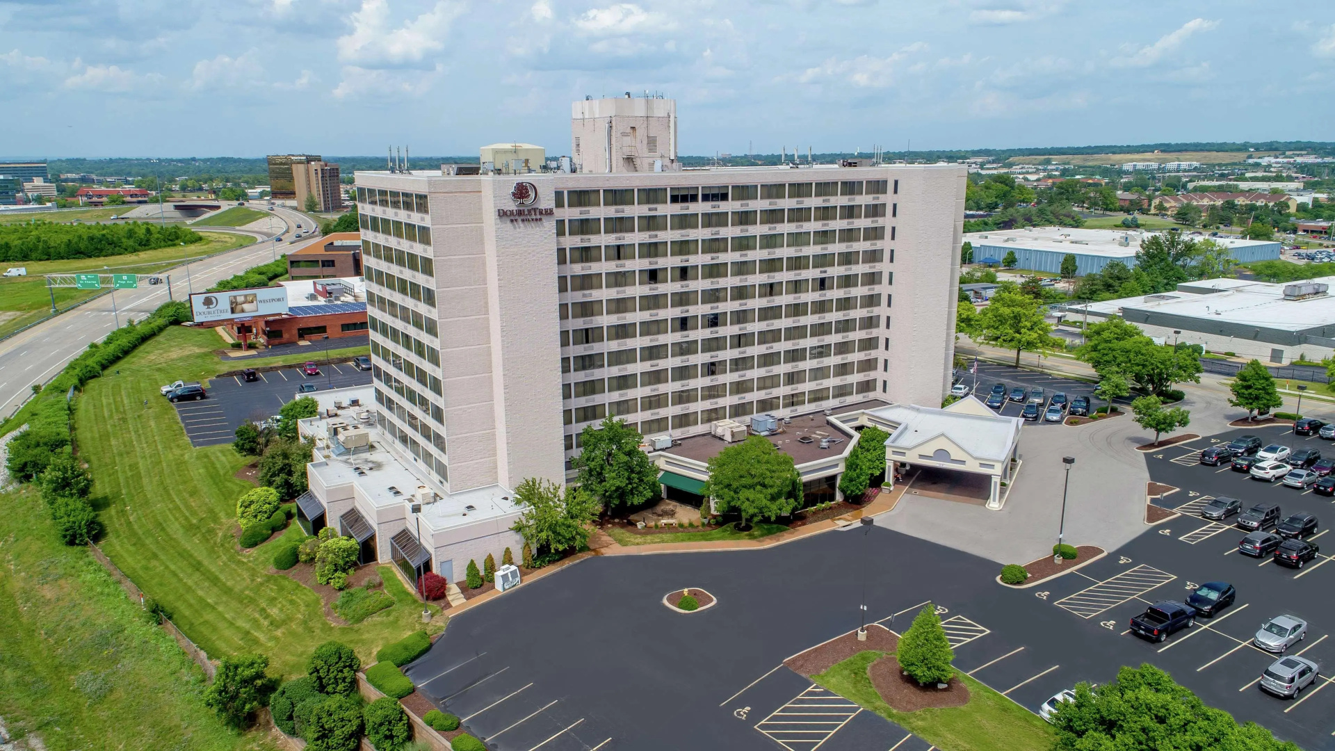 DoubleTree by Hilton St. Louis - Westport