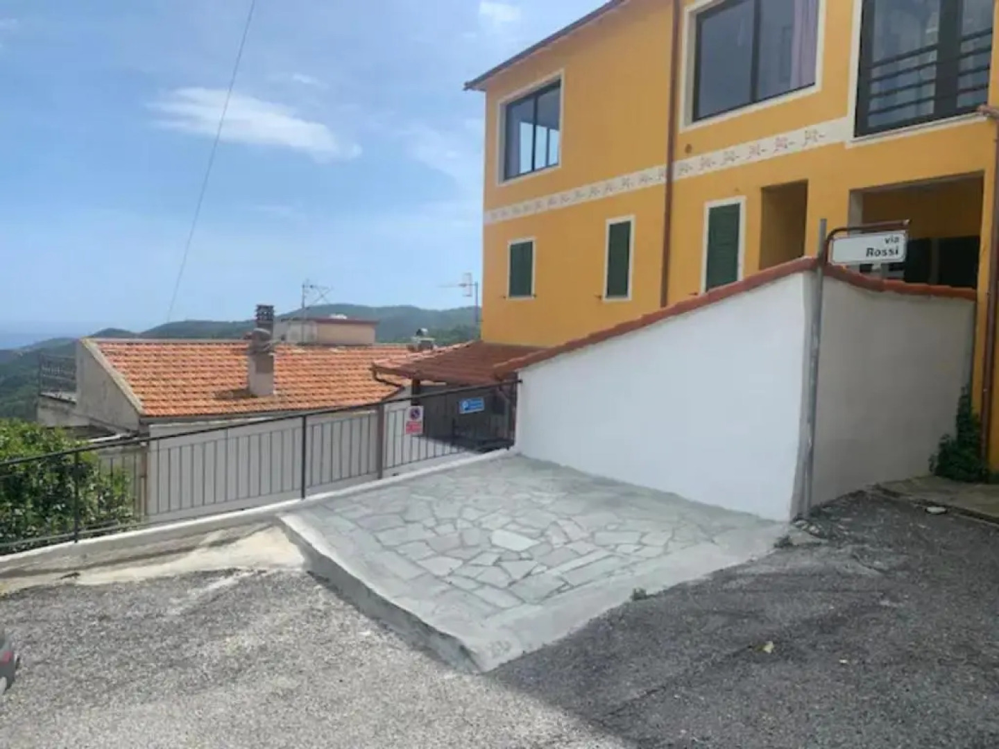 Casa indipendente su due livelli in Liguria-vista mare 6-7 Posti