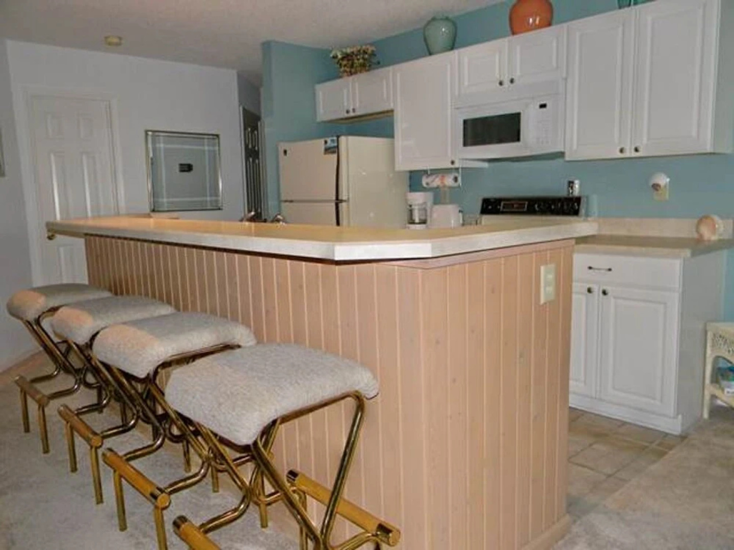 Colony I- Pet Friendly Condos- by Sloane Realty Vacations