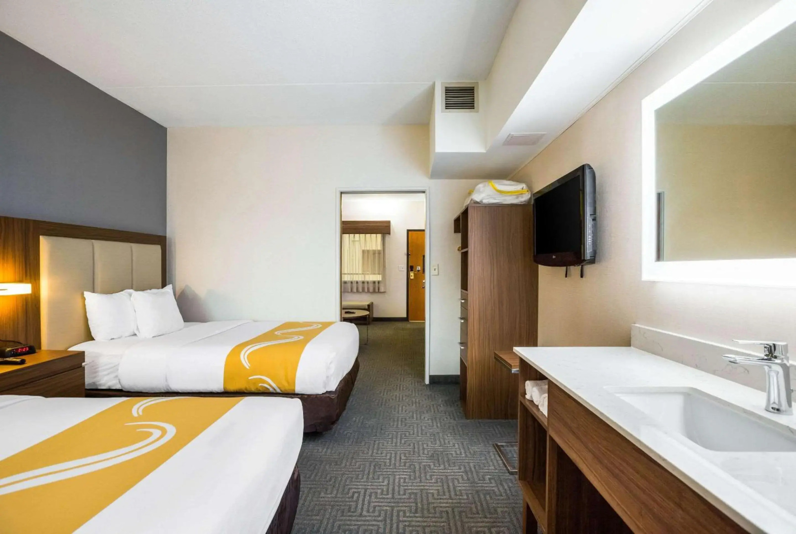 Staybridge Suites Lansing - Okemos by IHG