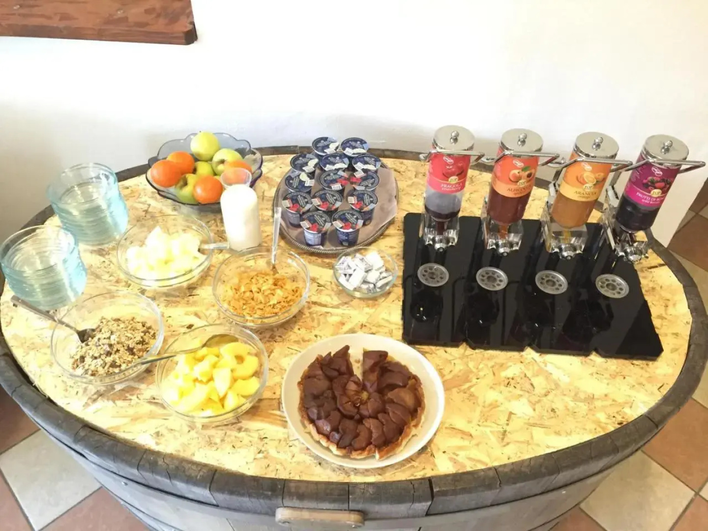 Shangrilla Hotel & Restaurant