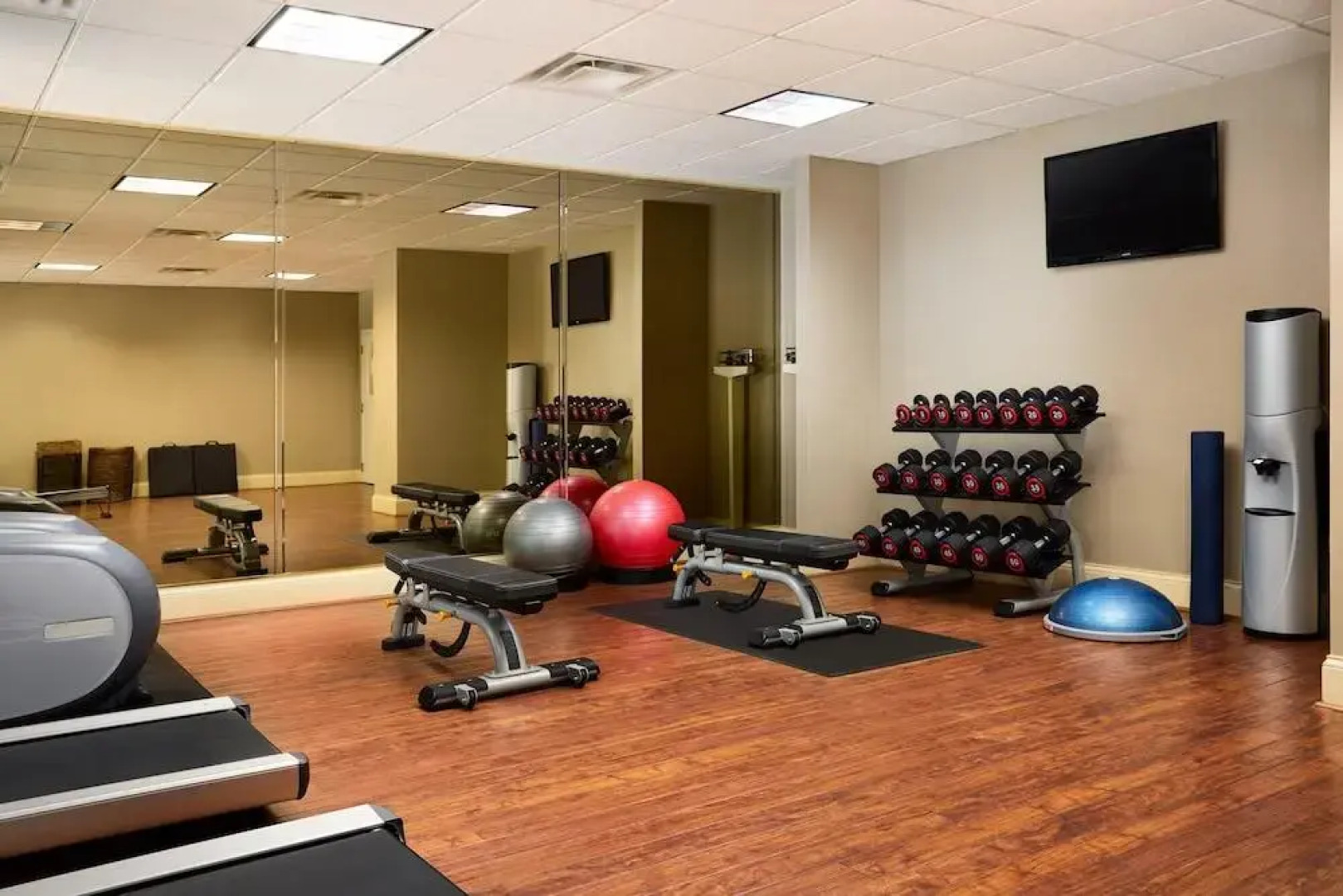 Holiday Inn Express & Suites Alpharetta - Windward Parkway