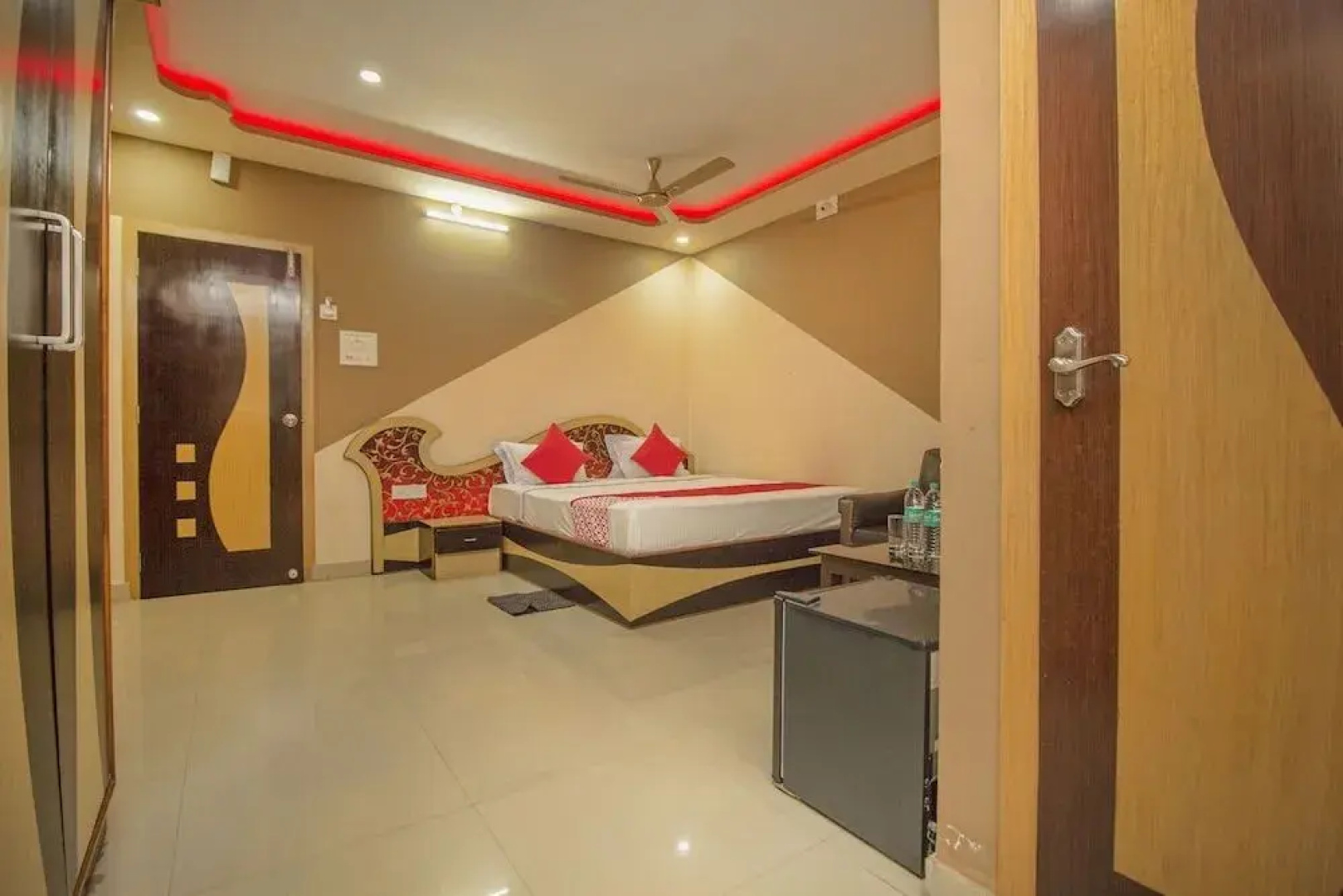 Panchadeep Bhawan By OYO Rooms