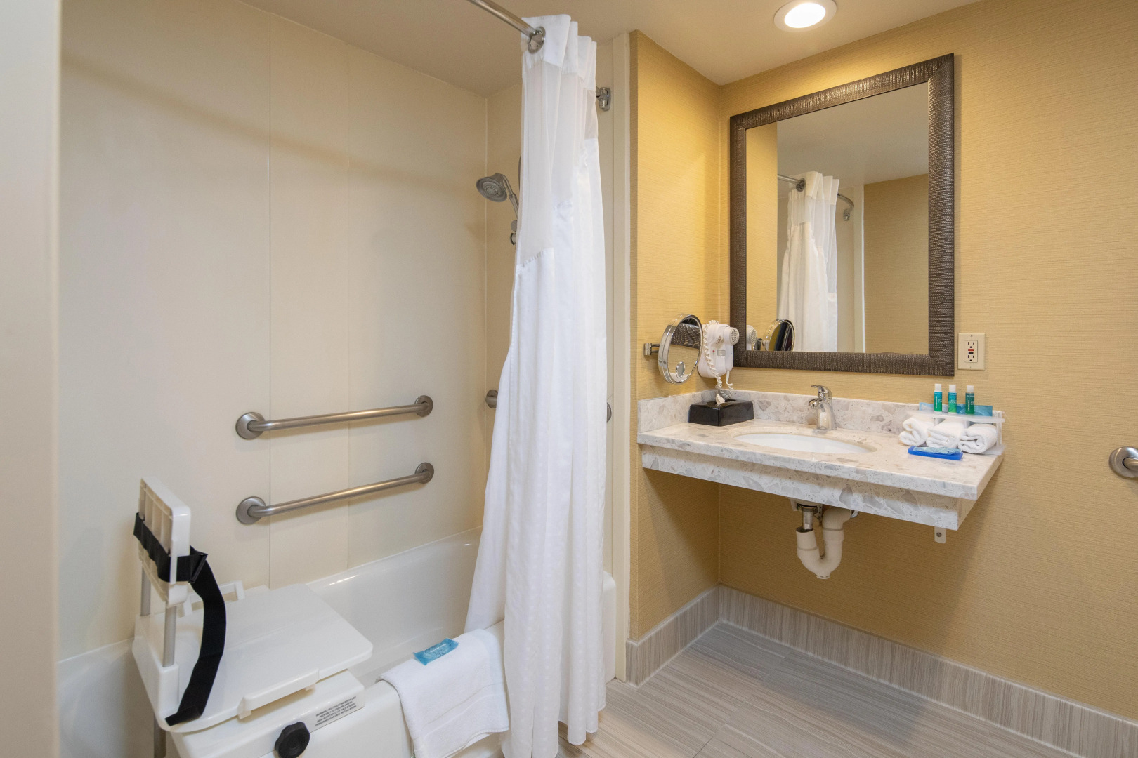 Holiday Inn Express Castro Valley - I-580 by IHG