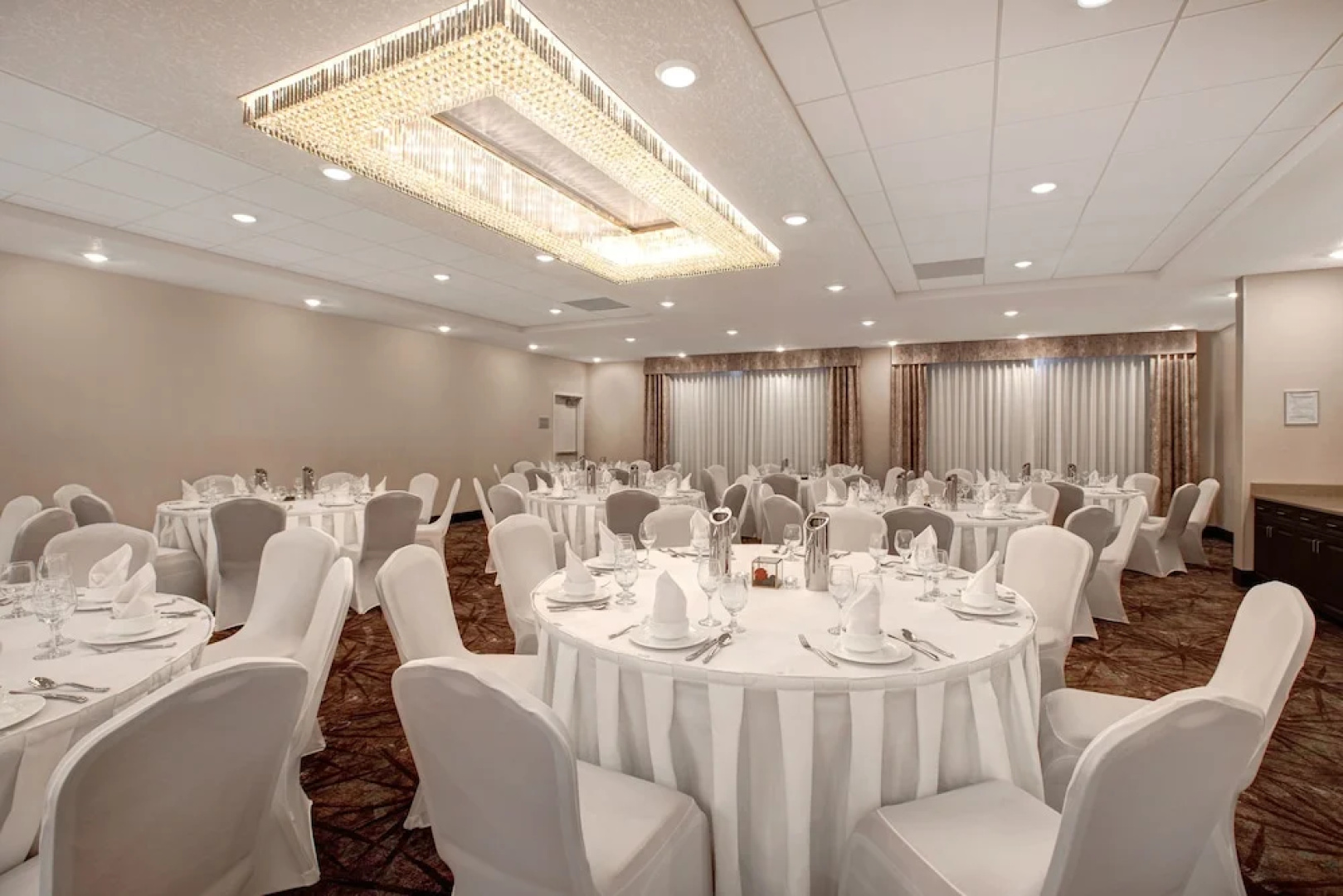 Ramada by Wyndham St. Paul AB