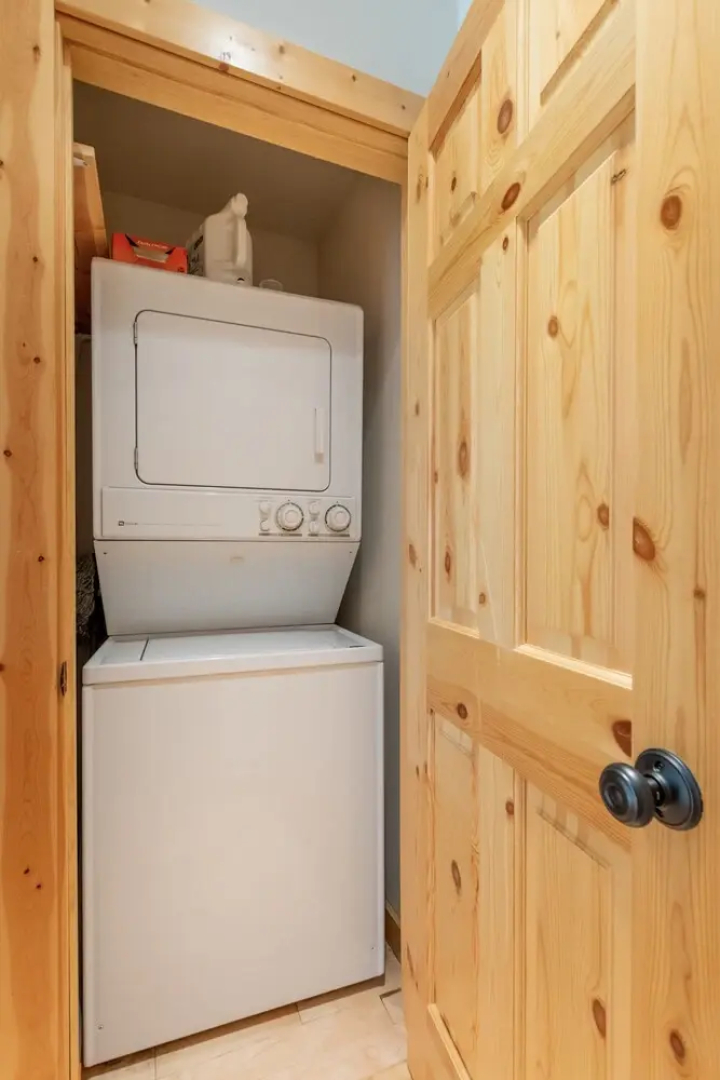 Cascades Adventure Cabin